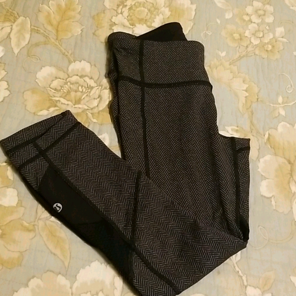 Like new lululemon capri